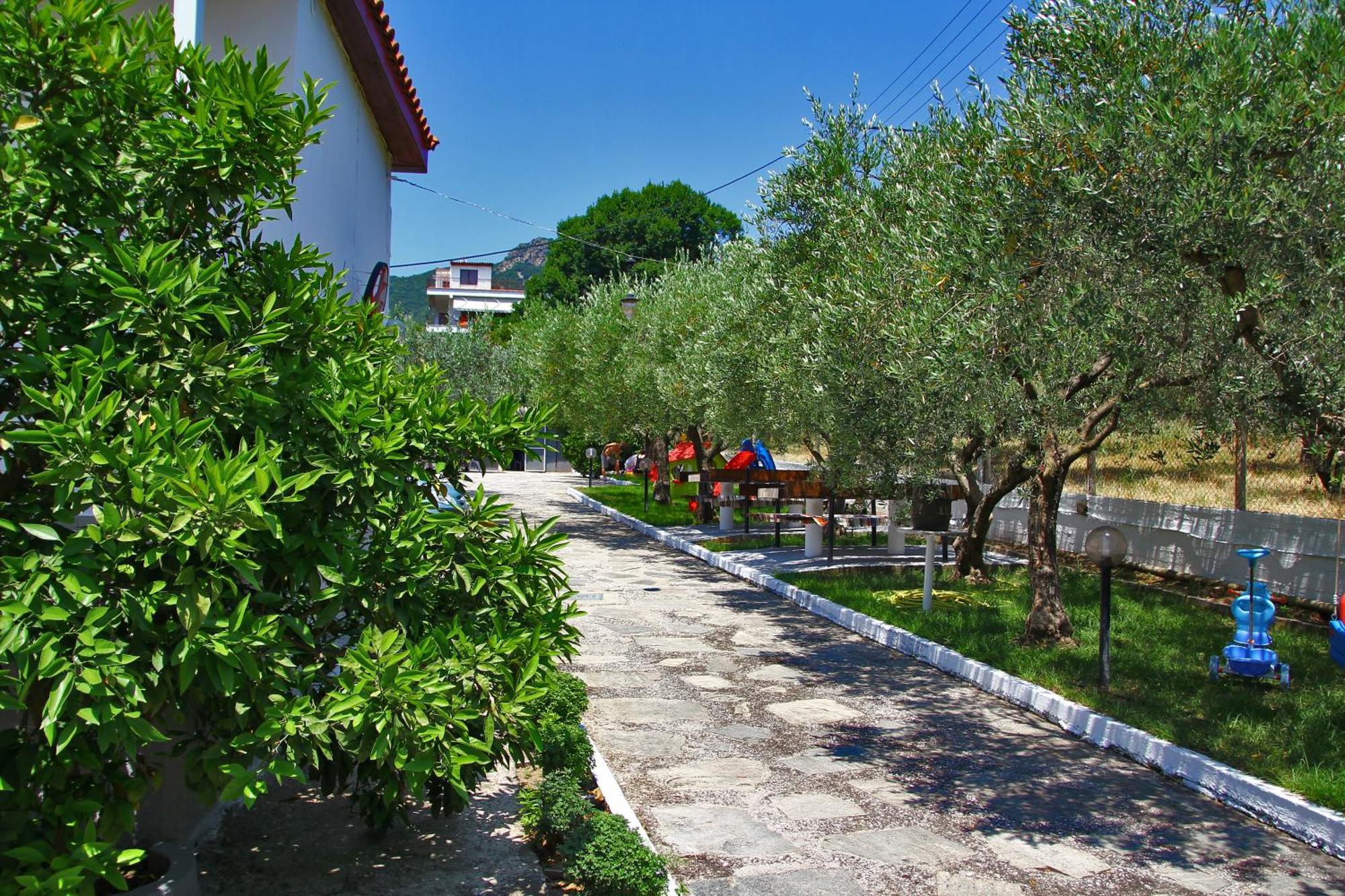 Dimos Bungalows Palaiontsiflikion Luaran gambar