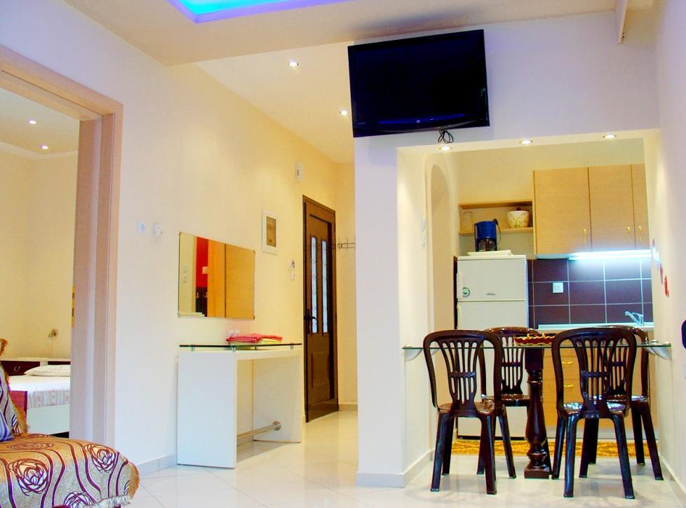 Dimos Bungalows Palaiontsiflikion Bilik gambar