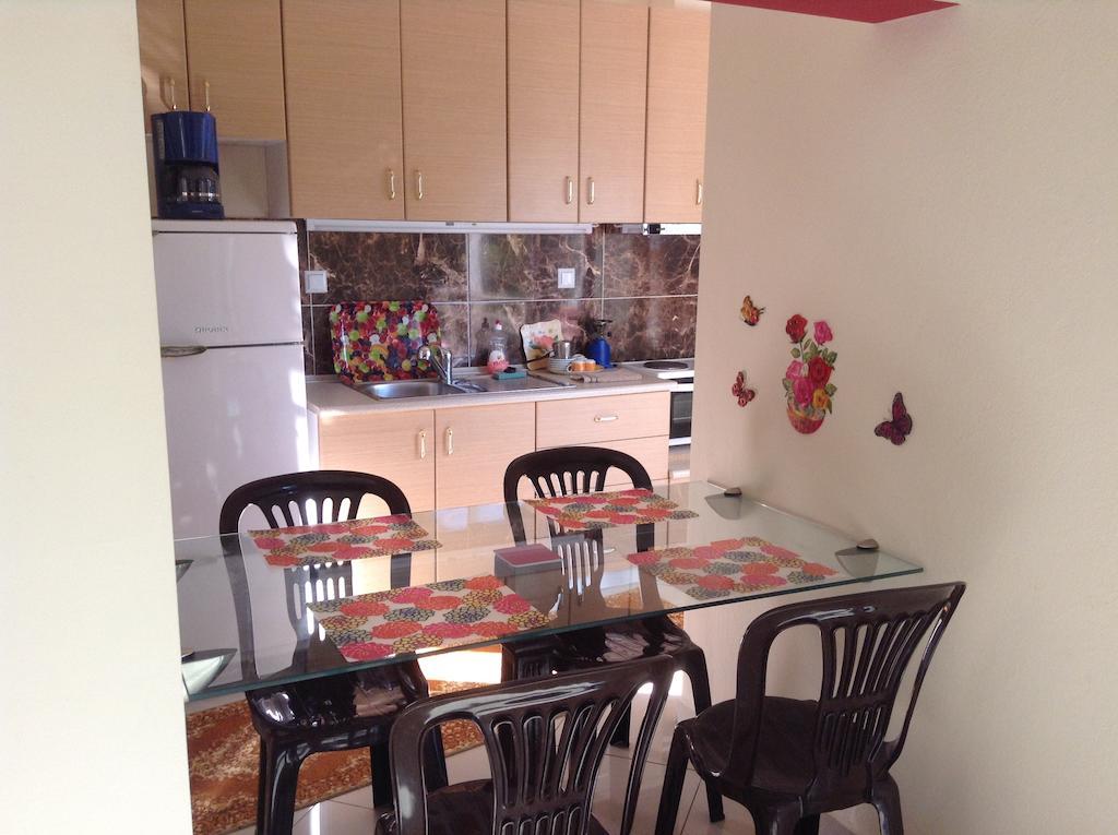 Dimos Bungalows Palaiontsiflikion Bilik gambar